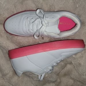 Fashion nova sneakers